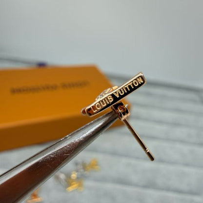 [Renovia Jewelry]LETTER STUDS WITH STONES