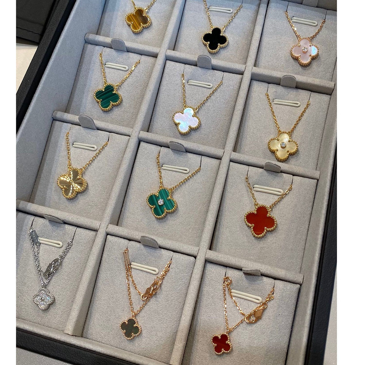 [Renovia Jewelry]CLOVER 15MM CARNELIAN SINGLE FLOWER NECKLACE